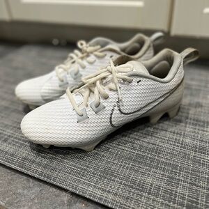 Men’s size 7 Nike cleats